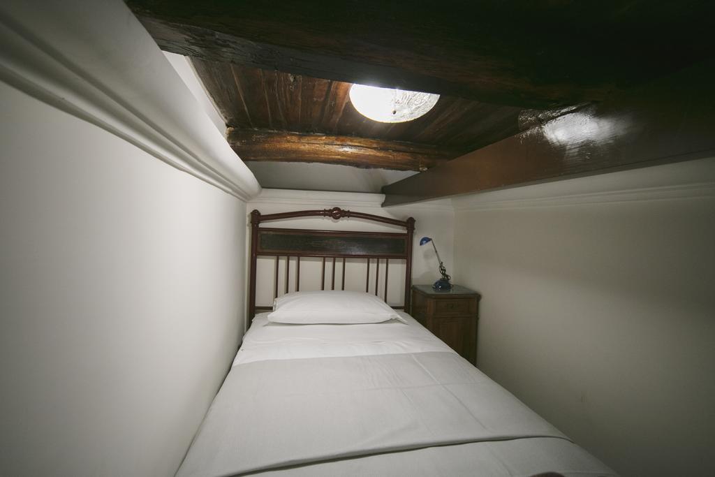 Area Angioina Suites Napoli Exterior foto