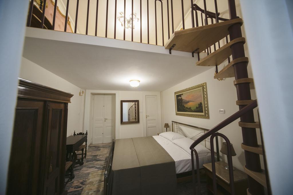 Area Angioina Suites Napoli Exterior foto