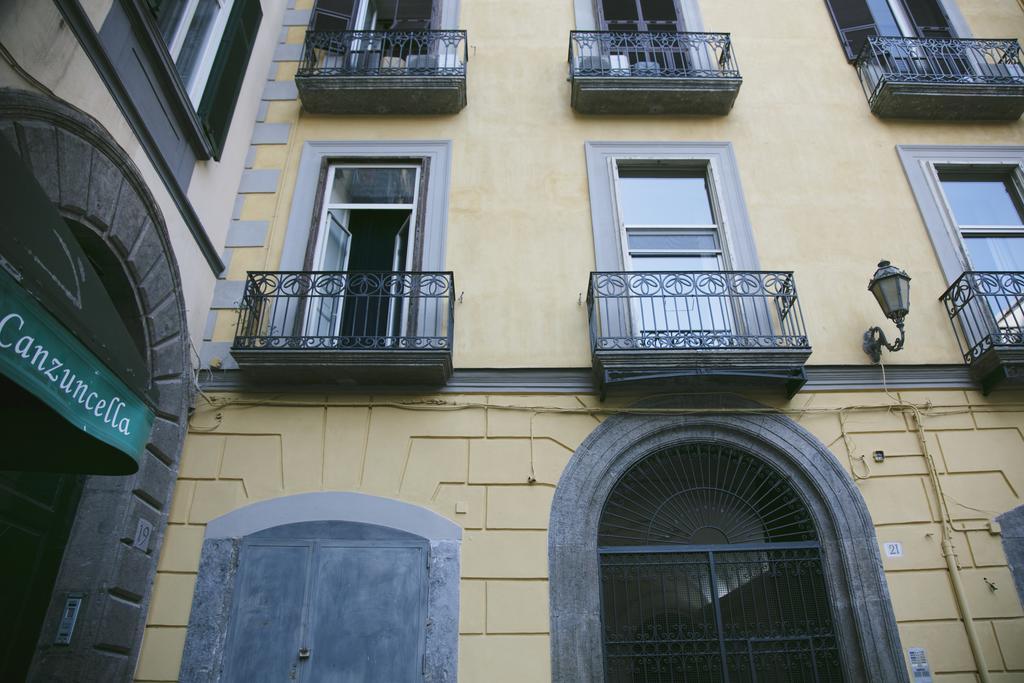 Area Angioina Suites Napoli Exterior foto
